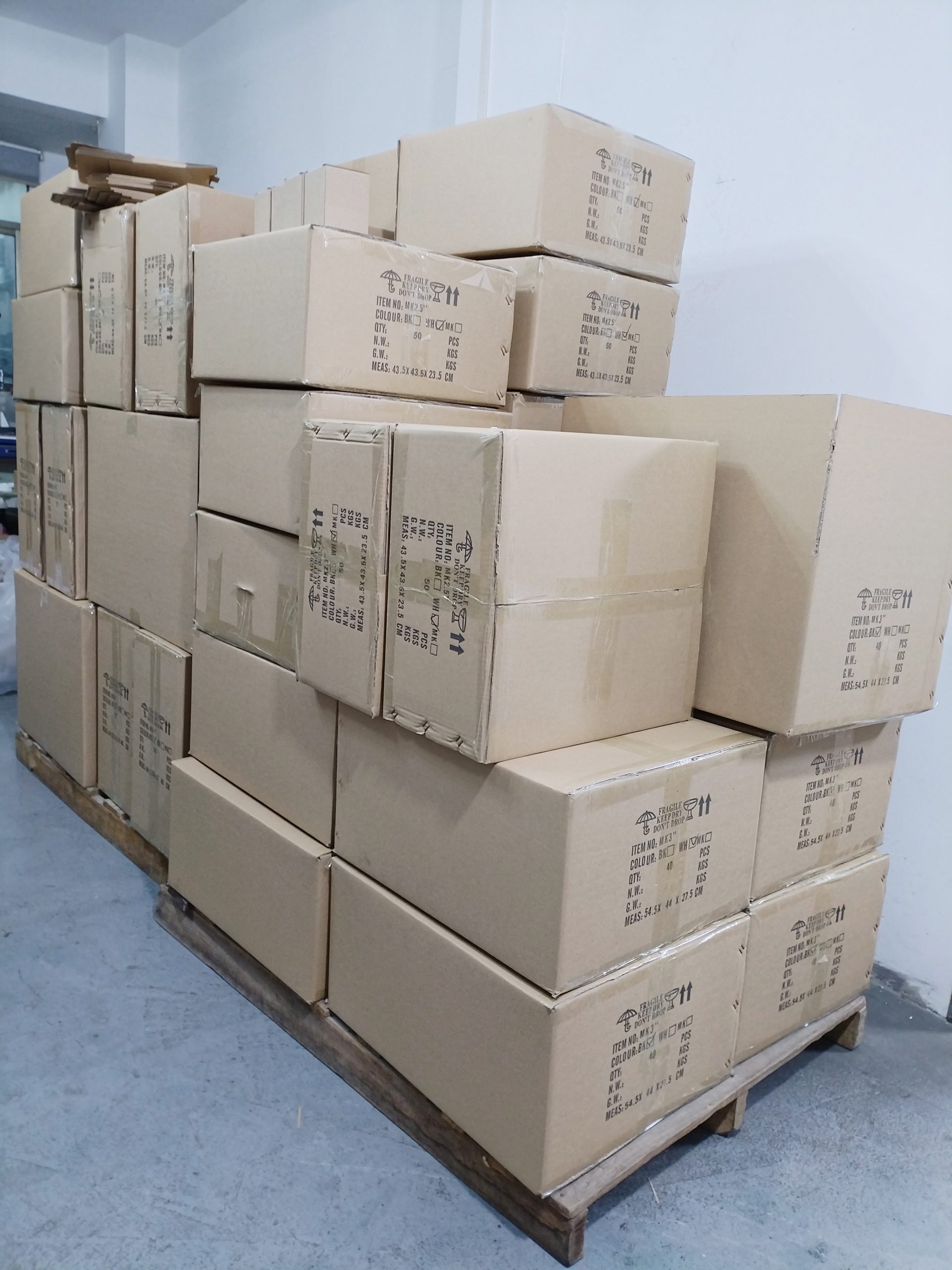 ECOLEDKIT shipping - palletized LED downlight housing kits ready for export